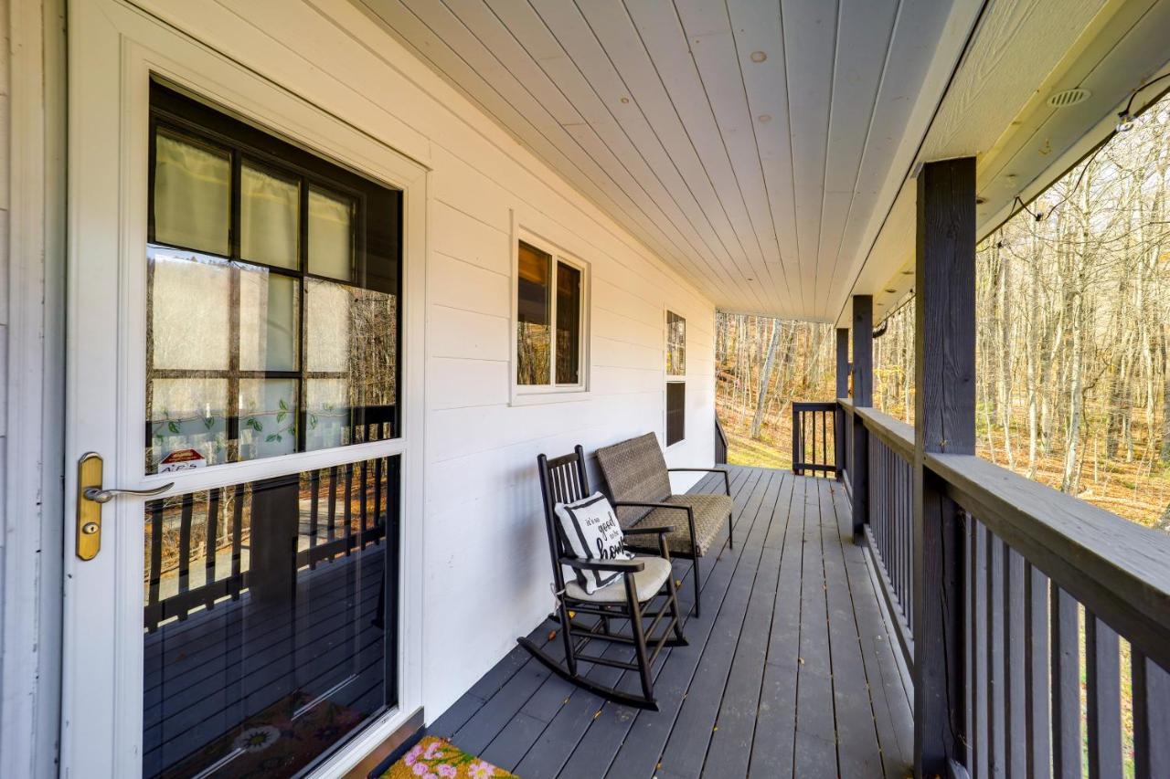 Pet-Friendly Spruce Pine Cabin With Private Fire Pit Exterior photo